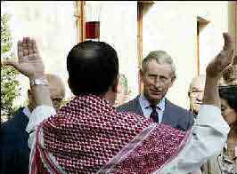 名人:查尔斯绝异国王妃