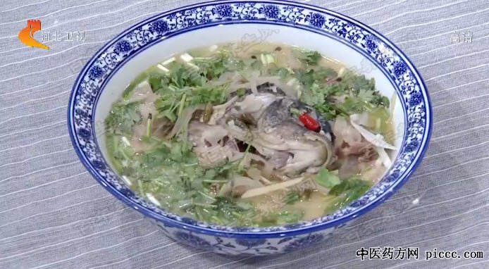 半汤萝卜丝鲤鱼